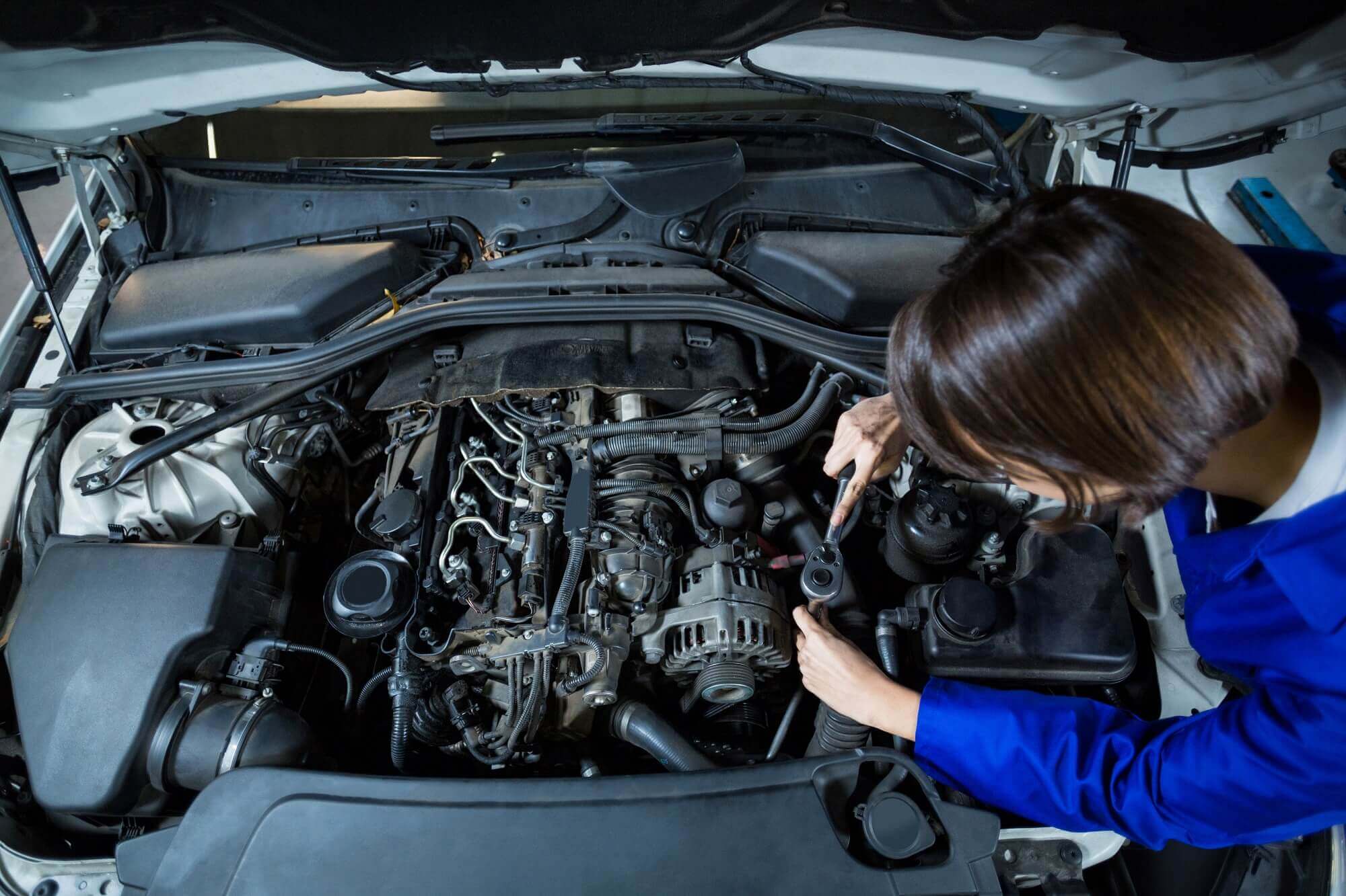 manutenção em motor automotivo